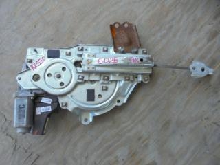 Доводчик двери багажника задний Lexus RX350 2012