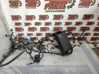 Блок предохранителей под капот Toyota 4Runner 2010