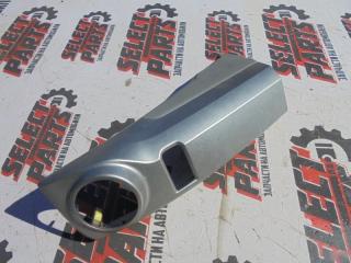 Запчасть накладка на торпедо Toyota 4Runner 2011