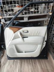 Обшивка двери передняя правая INFINITY Qx56 2011