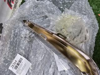Молдинг бампера передний правый Monjaro 2021 KX11 Молдинг бампера передний правый Monjaro 2021 KX11
