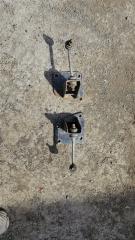 Запчасть кронштейн передний NISSAN Safari 1996