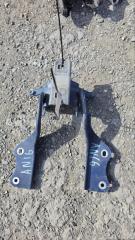 Фото запчасти петля капота MERCEDES-BENZ C 200 2009 контрактная запчасть Запчасть петля капота MERCEDES-BENZ C 200 2009