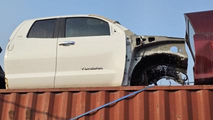 Кабина Toyota TUNDRA 2012