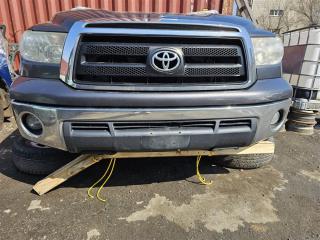 Накладка на бампер передняя Toyota TUNDRA 2013