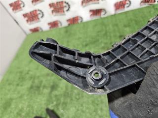 Крепление бампера переднее правое Highlander 2012 GSU45 2GR-FE