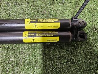 Амортизатор задний Highlander 2011 GSU45 2GR-FE