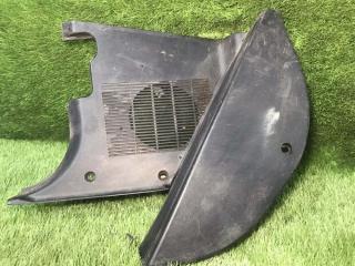 Запчасть подножка левая BMW E34 1990