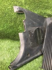 Подножка левая BMW E34 2.5 Подножка левая BMW E34 2.5