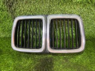 Решетка радиатора BMW E32 1989