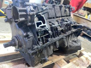 Запчасть блок цилиндров m52b25 1 vanos BMW E39 1997