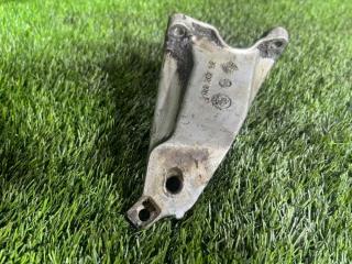 Кронштейн двигателя правый BMW E34 1991