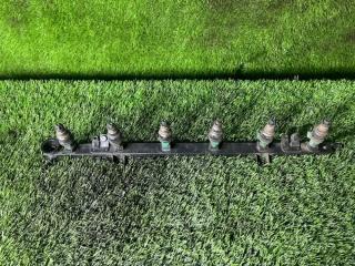 Топливная рампа с форсунками BMW E34 1990