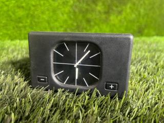 Часы BMW E34 1990