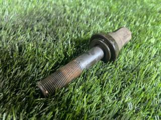 Запчасть болт коленвала BMW E34 1990