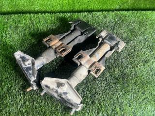 Кронштейн бампера передний BMW E34 1990