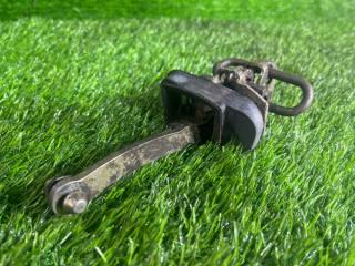 Ограничитель двери передний правый BMW E34 1990