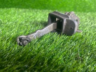 Ограничитель двери задний левый BMW E34 1990