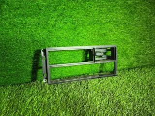 Консоль магнитофона BMW E34 1990