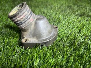 Крышка термостата E34 1990 Седан 2.5