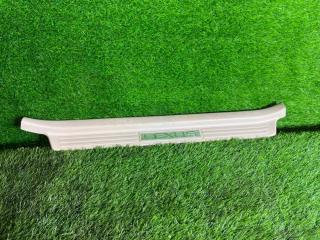 Запчасть накладка на порог передняя правая Lexus LX470 2007