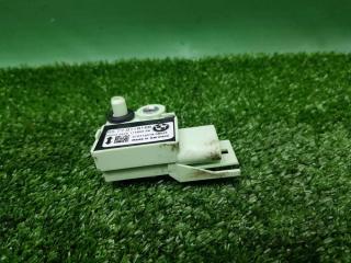 Запчасть датчик удара BMW 5 2007