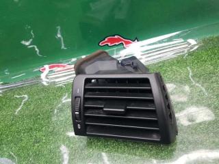 Запчасть дефлектор салона правый BMW 3 1999