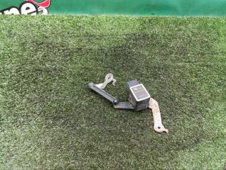 Фото запчасти датчик положения кузова BMW 3 2007 контрактная запчасть Запчасть датчик положения кузова BMW 3 2007