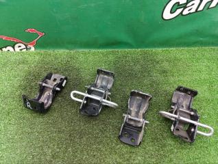 Петли дверей Fortwo BRABUS 2011 W451 M132.930 Петли дверей Fortwo BRABUS 2011 W451 M132.930