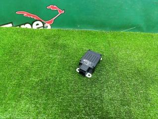 Запчасть усилитель антенны Volkswagen Golf 2006