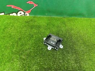 Фото запчасти блок управления дверью передний левый Jaguar XE 2016 контрактная запчасть Запчасть блок управления дверью передний левый Jaguar XE 2016