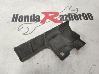 Пыльник радиатора правый Honda Civic 2006