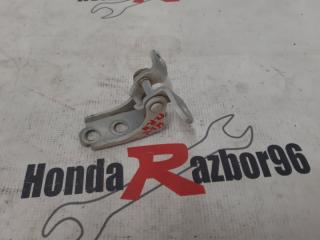 Петля двери передняя правая Honda Civic 2007