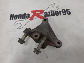 Кронштейн двигателя правый Honda Accord 2009