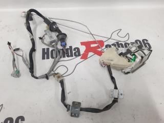 Замок двери задний правый Honda CR-V 2006