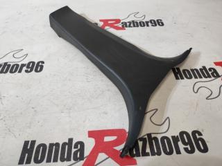Запчасть накладка центральной стойки правая Honda Civic 2011