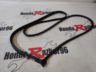 Уплотнитель двери передний левый Honda Civic 2011 контрактная Уплотнитель двери передний левый Honda Civic 2011