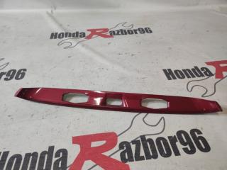 Накладка крышки багажника Honda Accord 2005