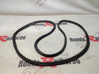 Уплотнитель багажника Honda CR-V 2006