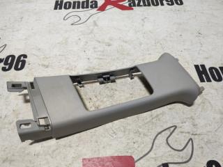 Запчасть накладка центральной стойки правая Honda Civic 2011