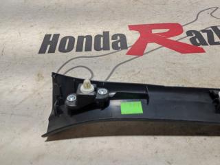 Накладка на порог задняя левая Civic 2011 5D 8 FK R18A2 Накладка на порог задняя левая Civic 2011 5D 8 FK R18A2