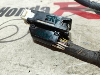 Фишка RAV4 2007 XA30 1AZ-FE