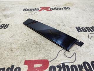 Запчасть накладка двери передняя правая Ford Focus 3 2013