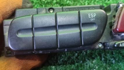 Блок кнопок на центральной консоли C-Class W203