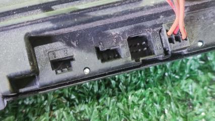 Блок кнопок на центральной консоли C-Class W203