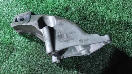 Кронштейн двигателя правый BMW X6