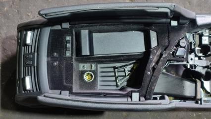 Подлокотник BMW 5 F10 Подлокотник BMW 5 F10