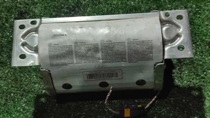 Подушка безопасности в торпедо BMW 3