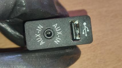 Запчасть разъем aux/usb BMW X5