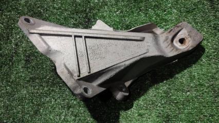 Кронштейн двигателя правый BMW 5